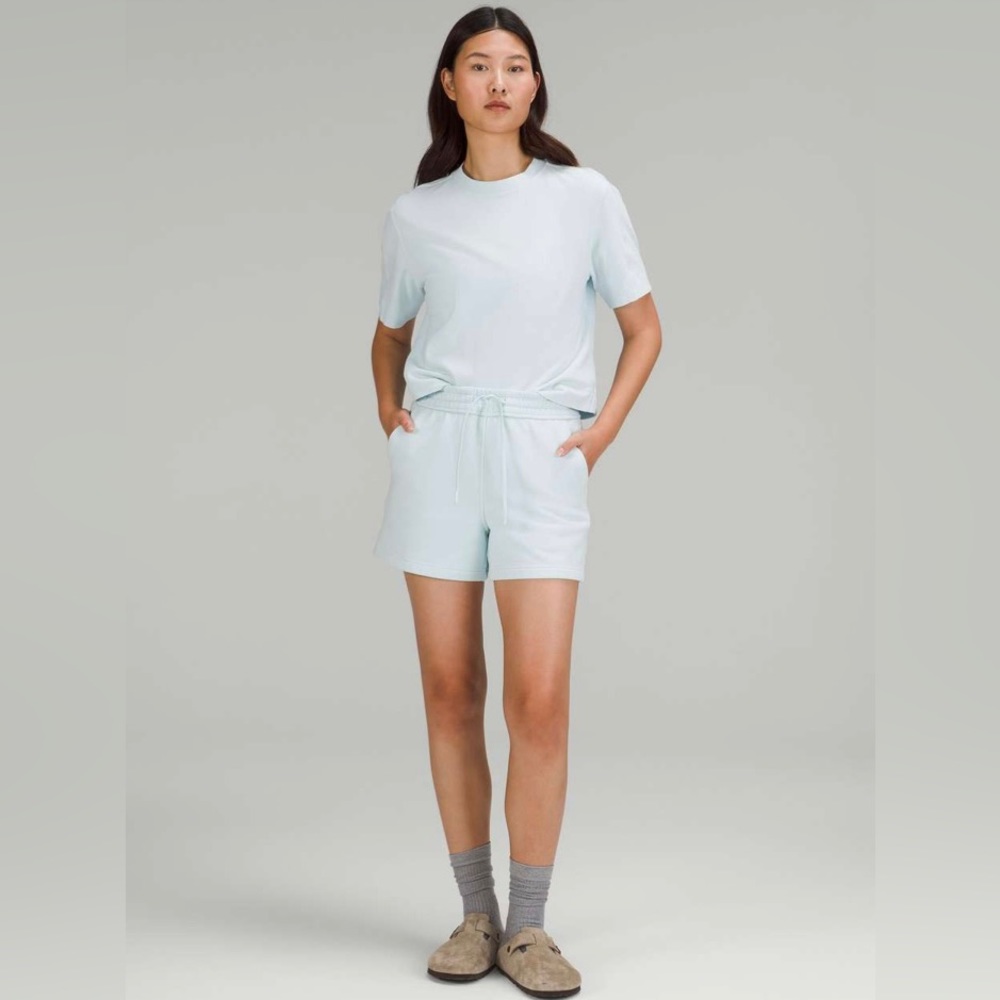 Lululemon Athletica Womens Loungeful High Rise Shorts 4”